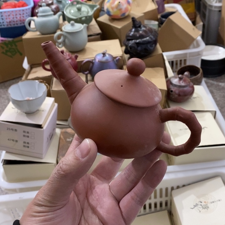 陶瓷艺术品及陶瓷壶