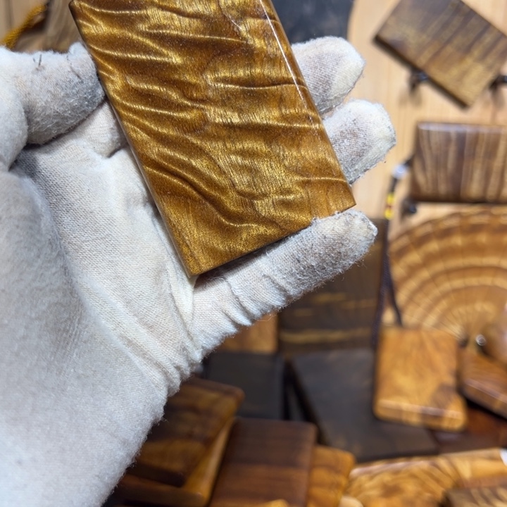 用****3金丝楠木小叶桢楠无事牌