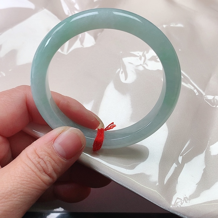 翡翠手镯未镶嵌翡翠089