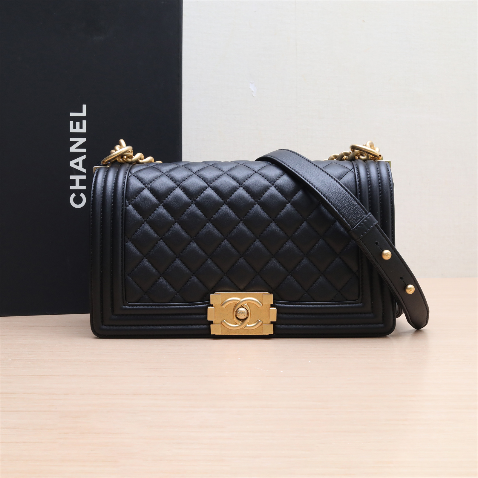 99新 Chanel/香奈儿 小花柳 Leboy 中号 25cm 黑色 皮革C 芯片开
