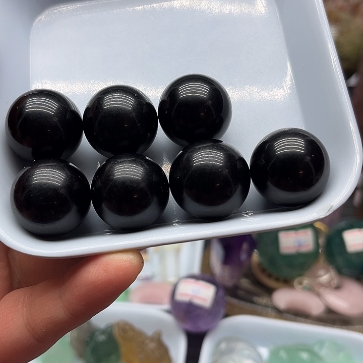 水晶珠宝半成品未镶嵌85克小球
