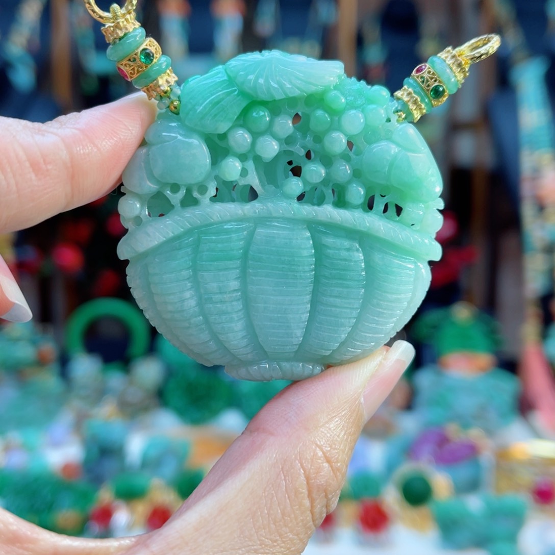 翡翠颈饰未镶嵌48小时鉴赏期