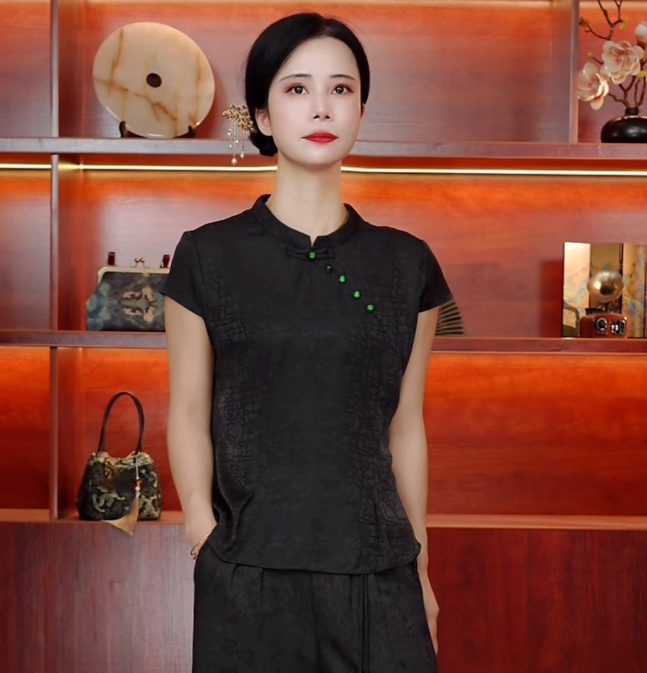 【旗袍上衣】新款龟裂纹斜襟订扣旗袍领短袖上衣