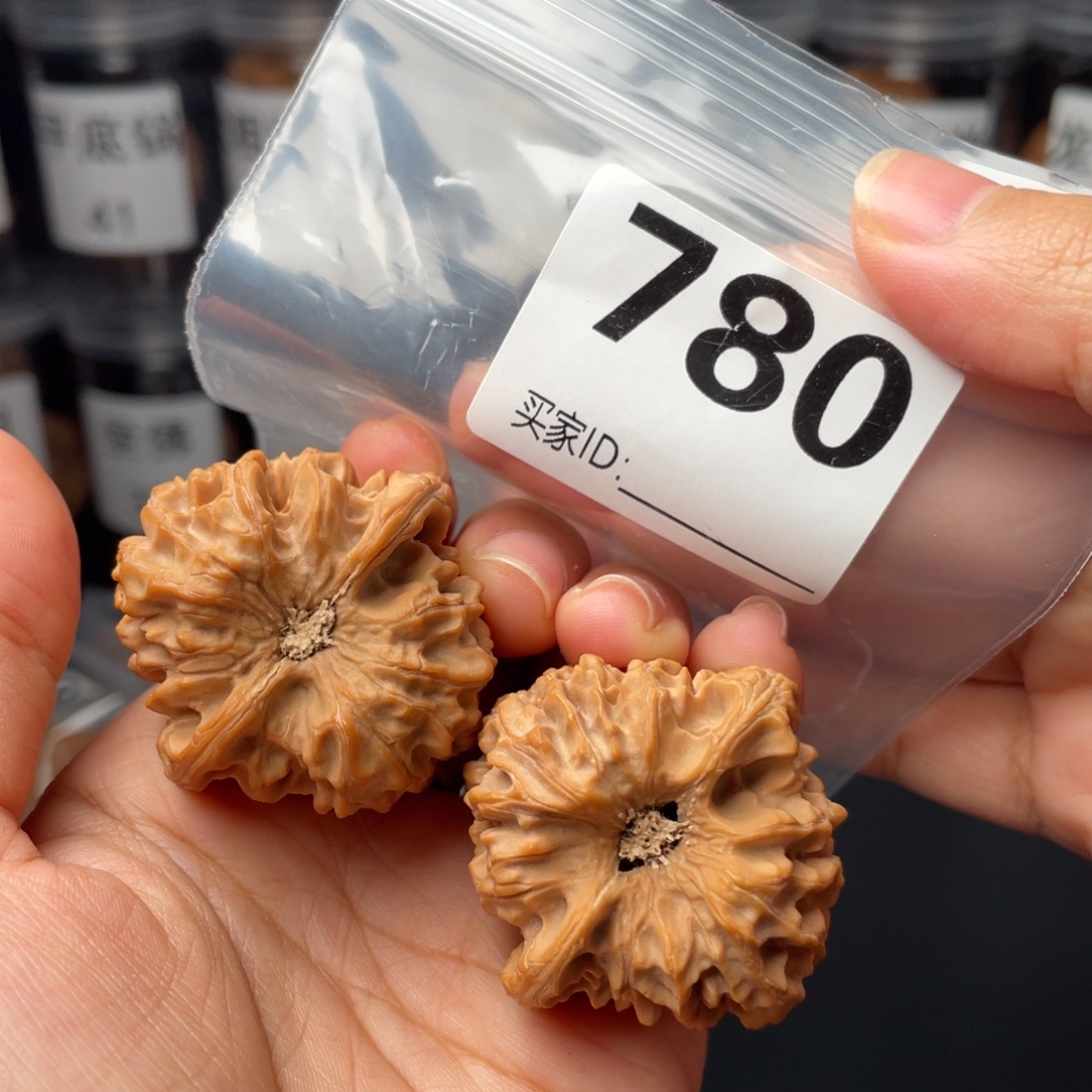 文玩核桃把件39龙门涧