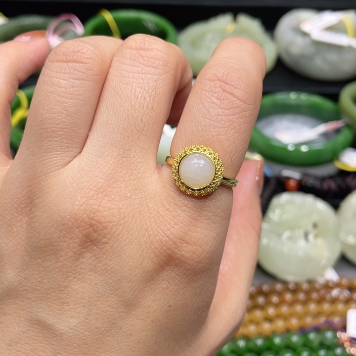 和田玉手镯58圈口 编号58未镶嵌