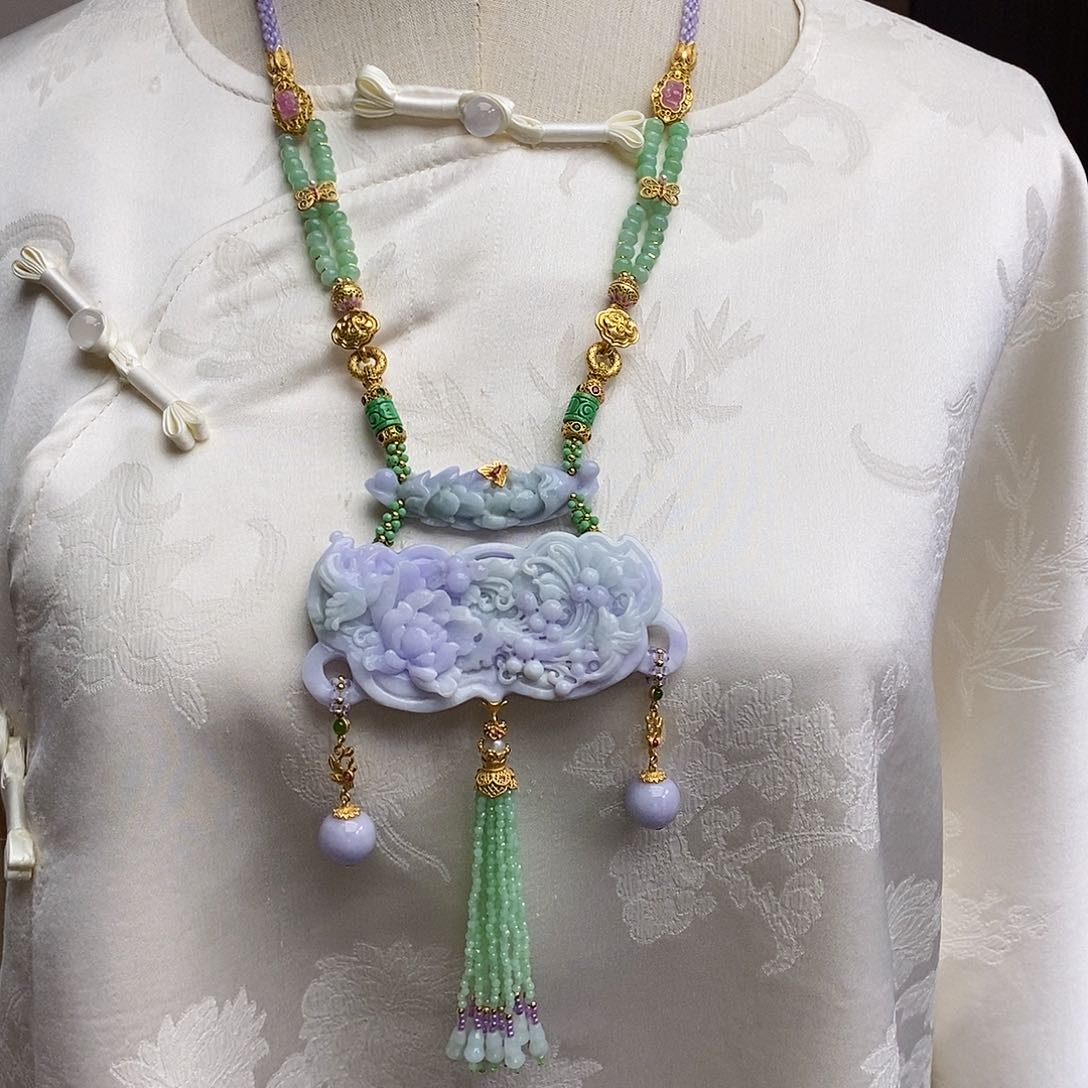 翡翠颈饰未镶嵌天然