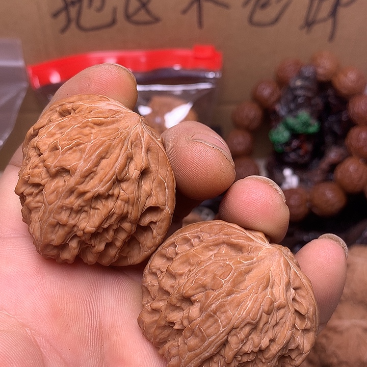 萧***狂核桃自家麻核桃磨盘不打药