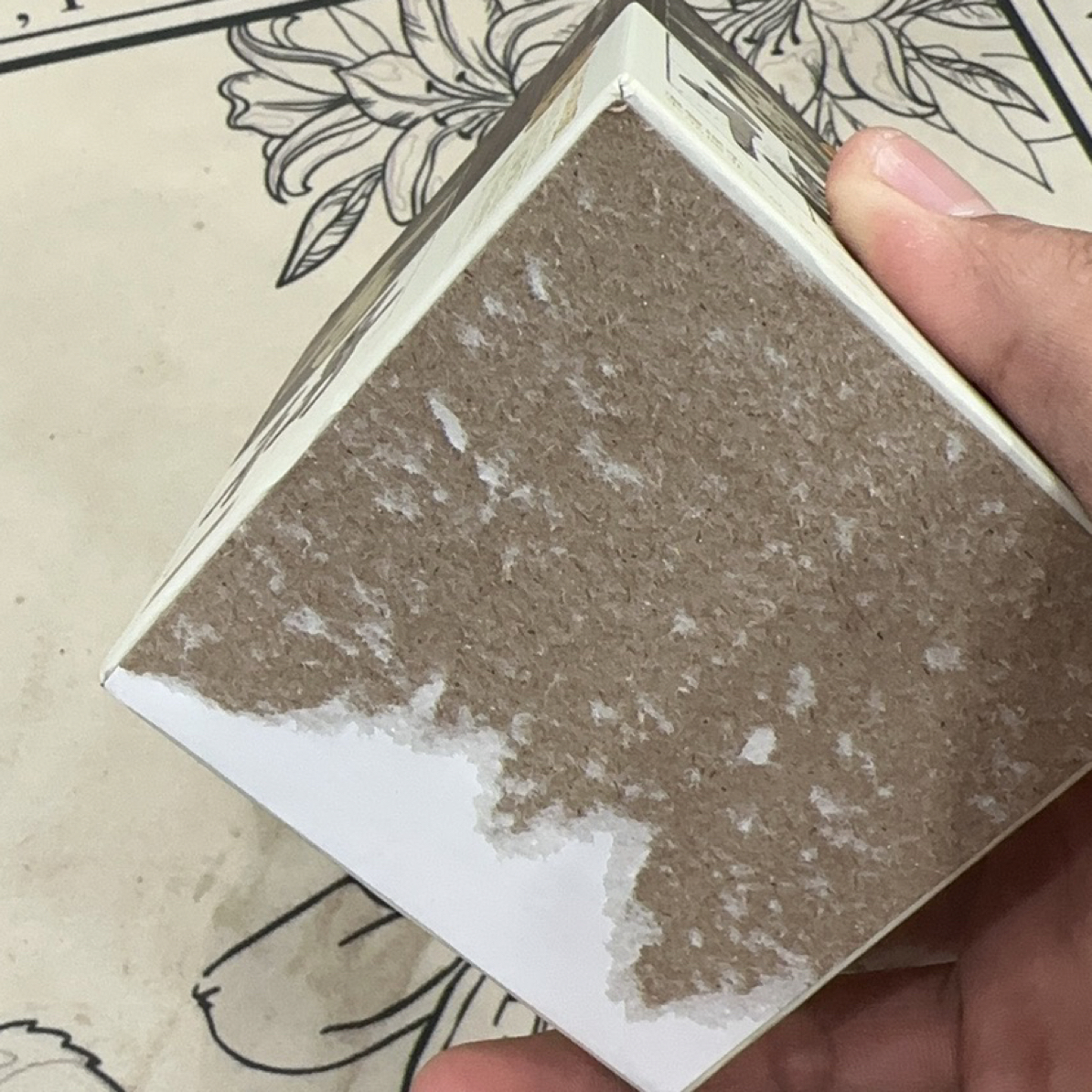 原件，主播补贴，微微有些瑕疵，纸盒子