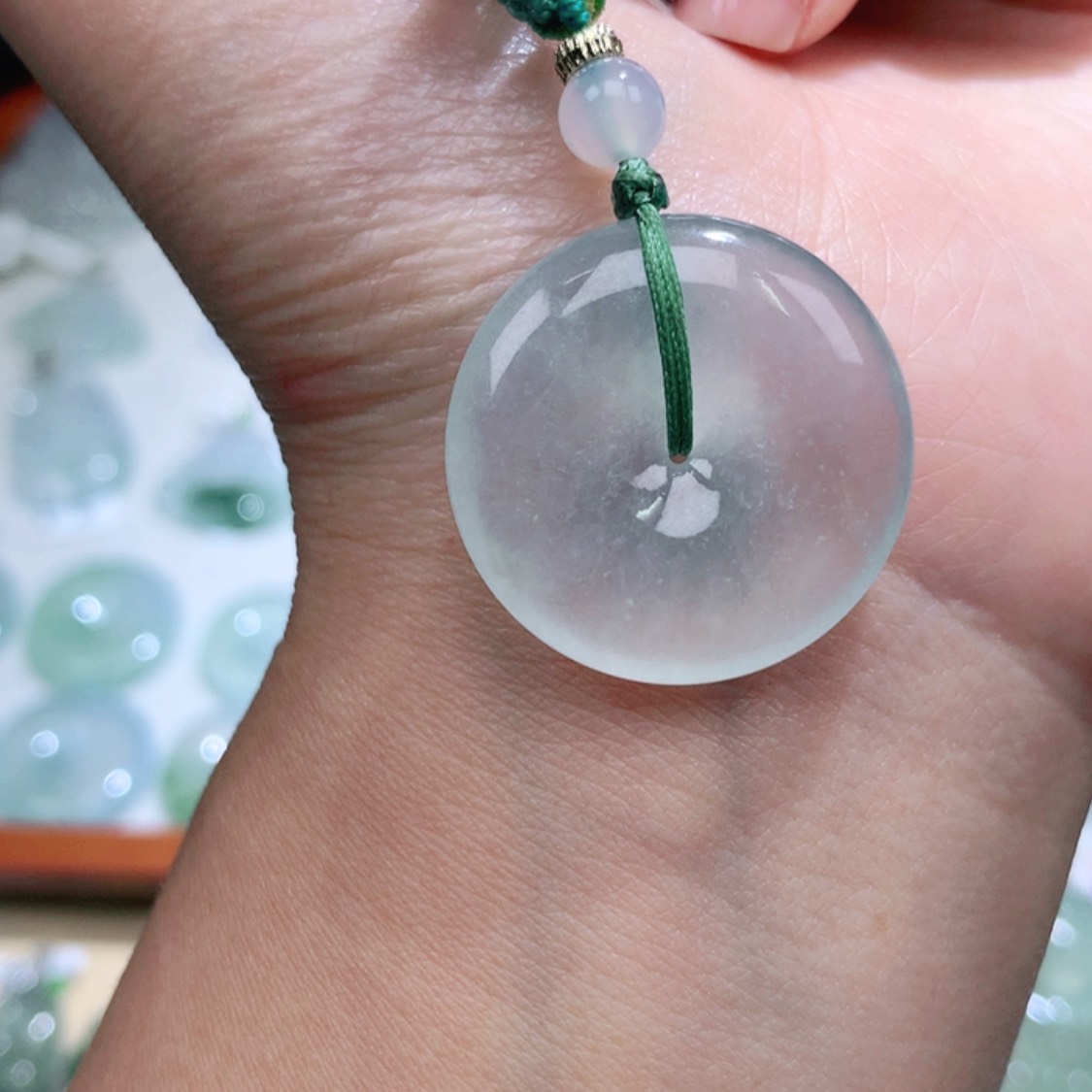 【闪购商品】翡翠颈饰未镶嵌平安扣