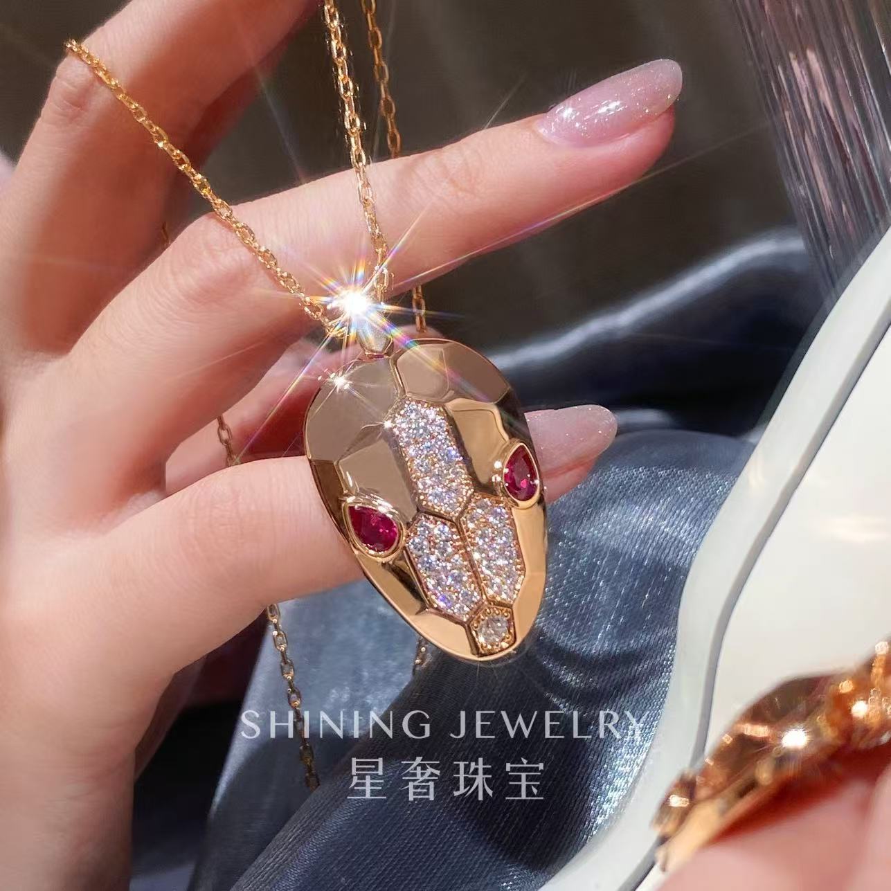 【星奢珠宝】18k钻石蛇头项链天然真钻（少量库存）