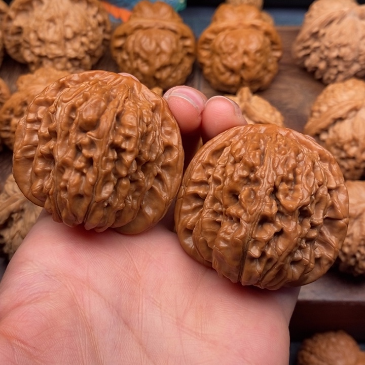 文玩核桃把件44老树原桩平谷楼，精品精配，大克重50.8克