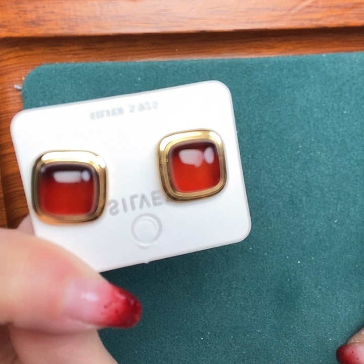 血珀耳饰银S925镶嵌耳钉