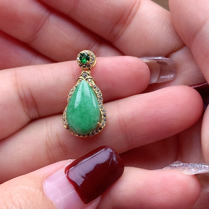 翡翠颈饰银S925镶嵌翡翠