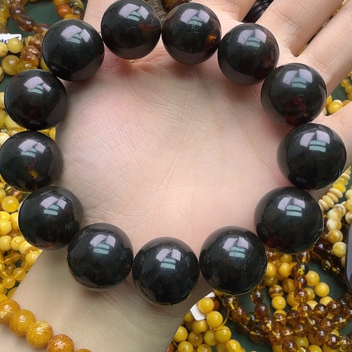 琥珀未镶嵌珠宝奇石