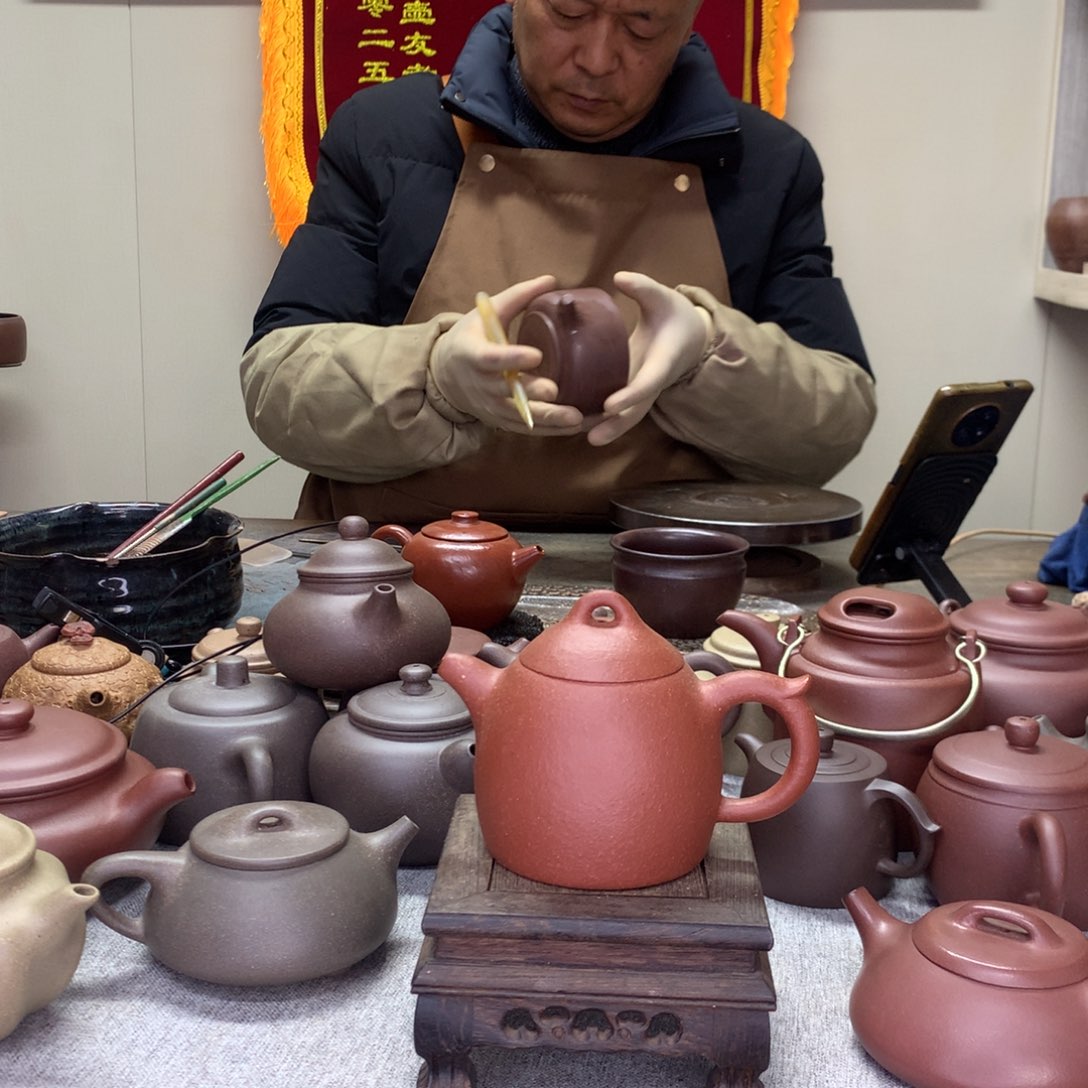 紫泥茶壶红降坡秦权240C半手工制作