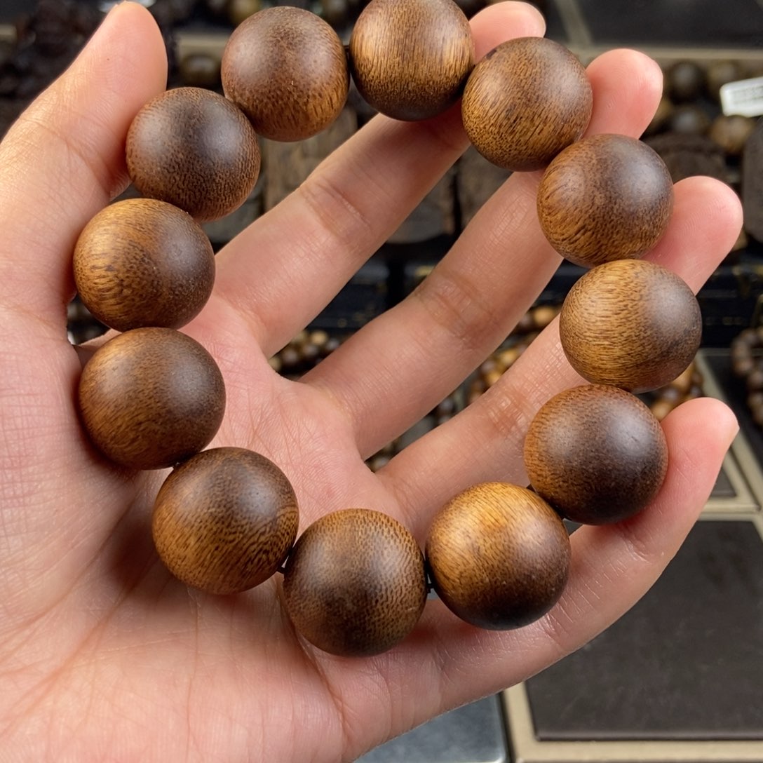 手串沉香鱼****店越南芽庄白