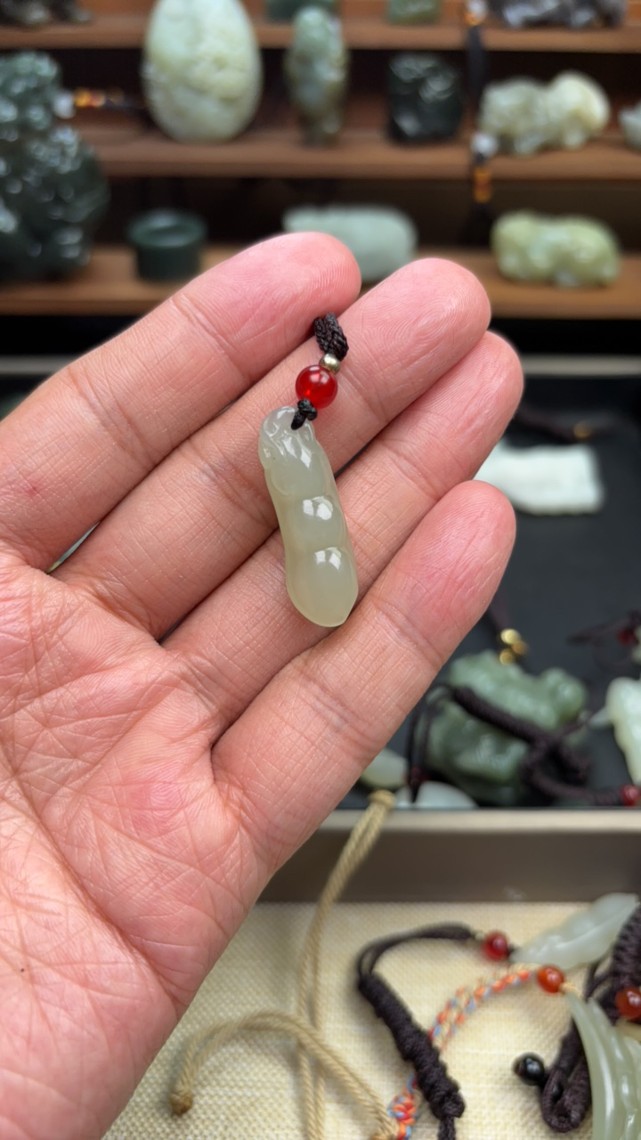 保真和田玉连中三元时尚吊坠百搭精雕拍一发一手工精致气质