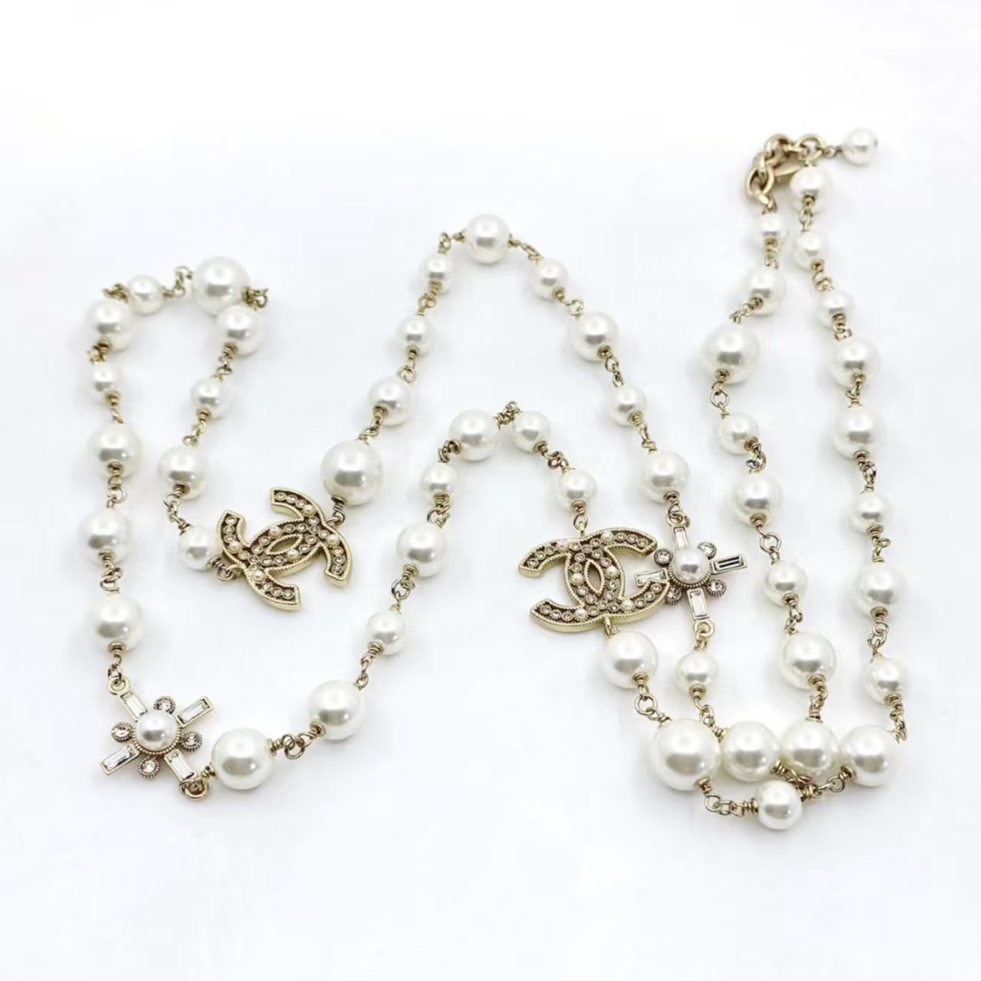 未使用 Chanel/香奈儿 镂空钻钻十字架珍珠毛衣链项链/NN0013