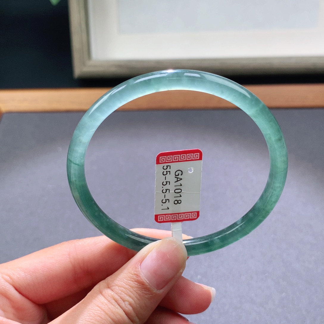 翡翠手镯未镶嵌天然翡翠手镯叮当镯