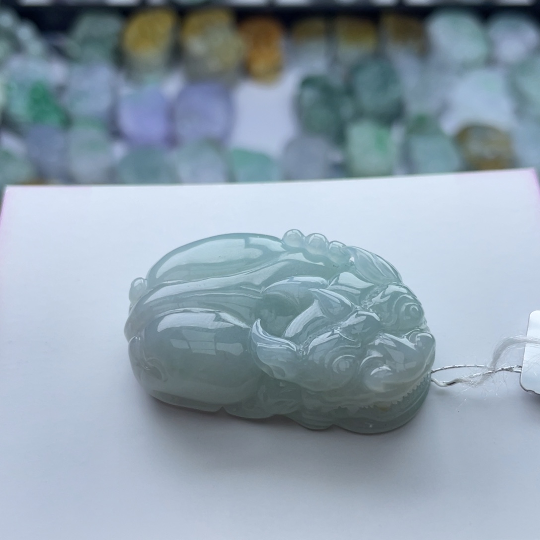 翡翠颈饰未镶嵌貔貅