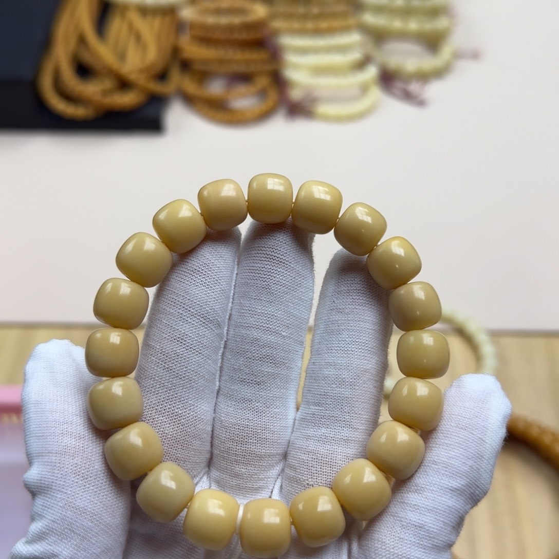 手串菩提根/象牙果11*12 精工 8年