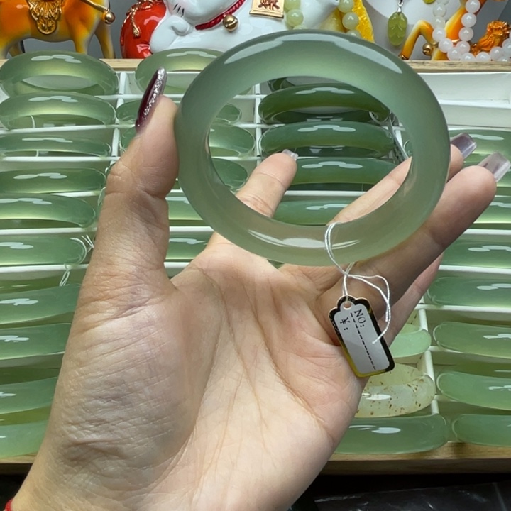 国****岫玉未镶嵌手镯岫玉