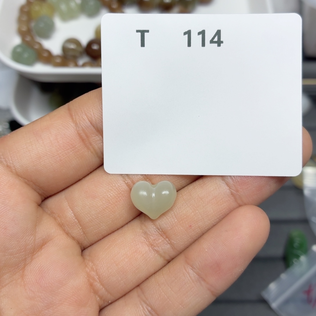 和田玉未镶嵌珠宝半成品T114