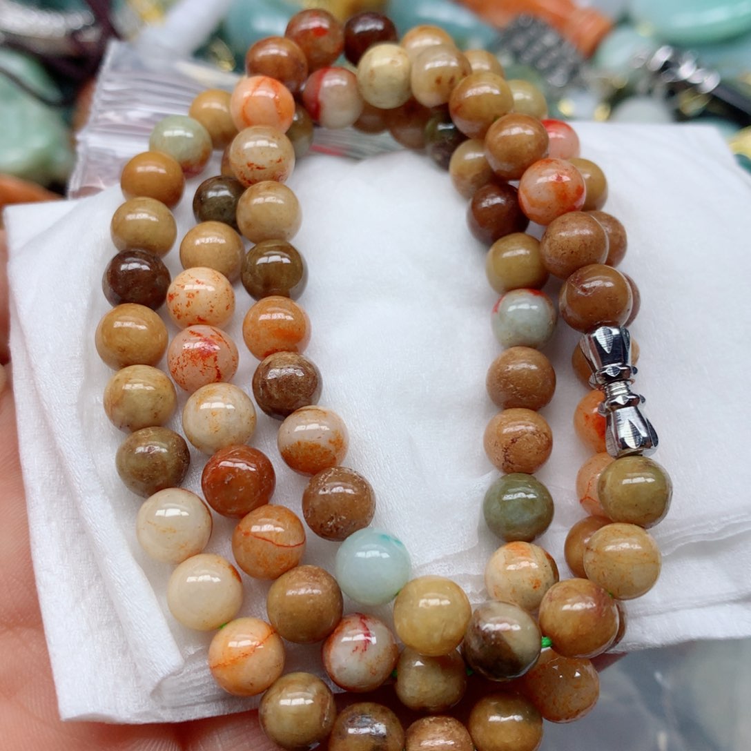 翡翠颈饰未镶嵌手串