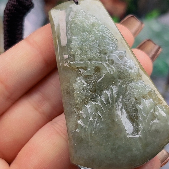 翡翠未镶嵌颈饰挂件