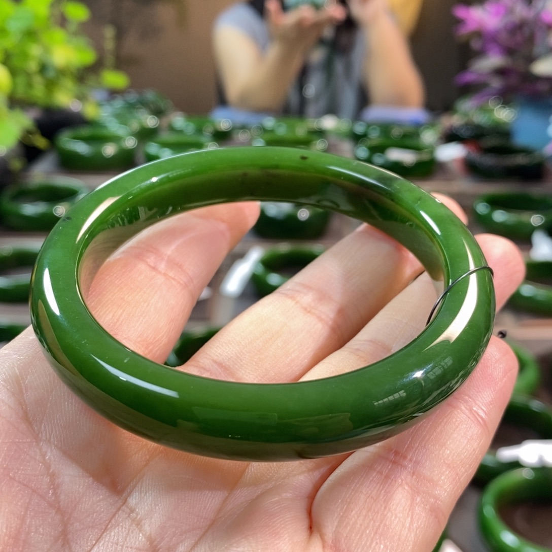和田玉（碧玉）手镯未镶嵌