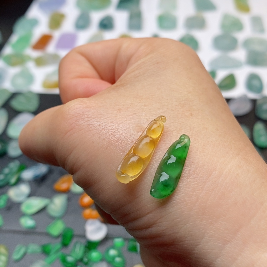 木****定制翡翠未镶嵌豆子