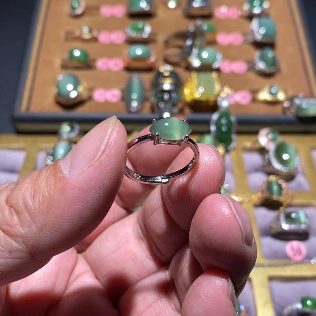 和田玉（碧玉）戒指未镶嵌