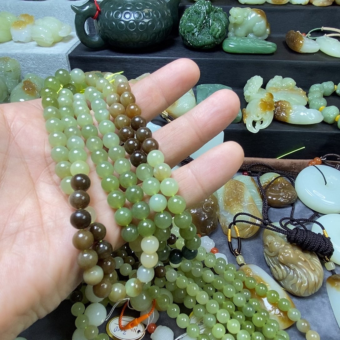 和田玉未镶嵌项链