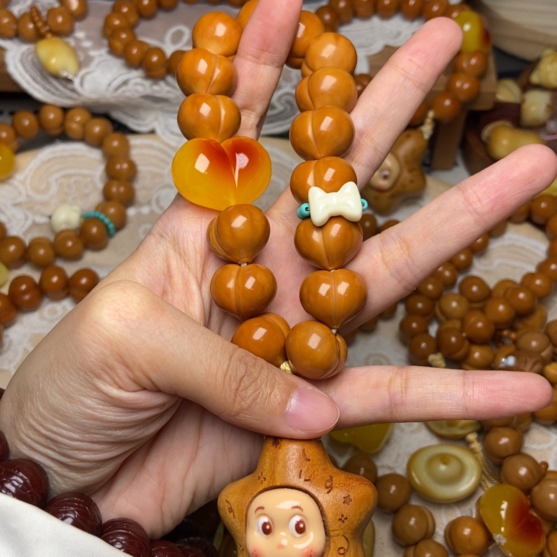 猴头核桃吊坠屁桃玻璃底卡16