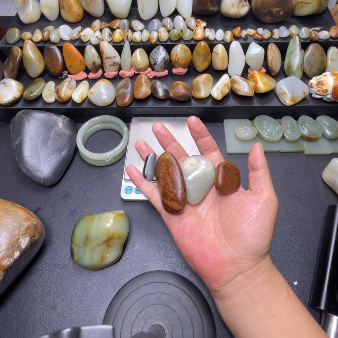 ****和田玉（子料）未镶嵌摆件