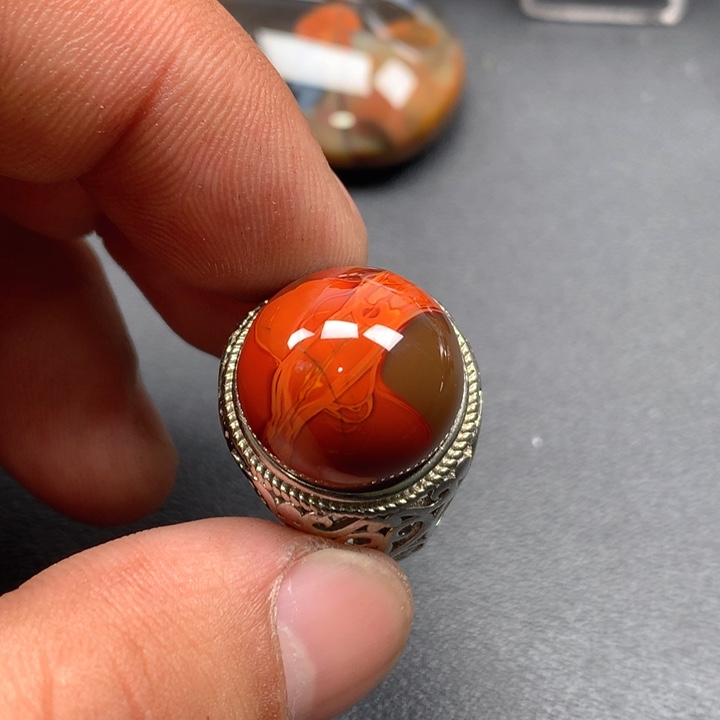 玛瑙/玉髓颈饰未镶嵌哈*?