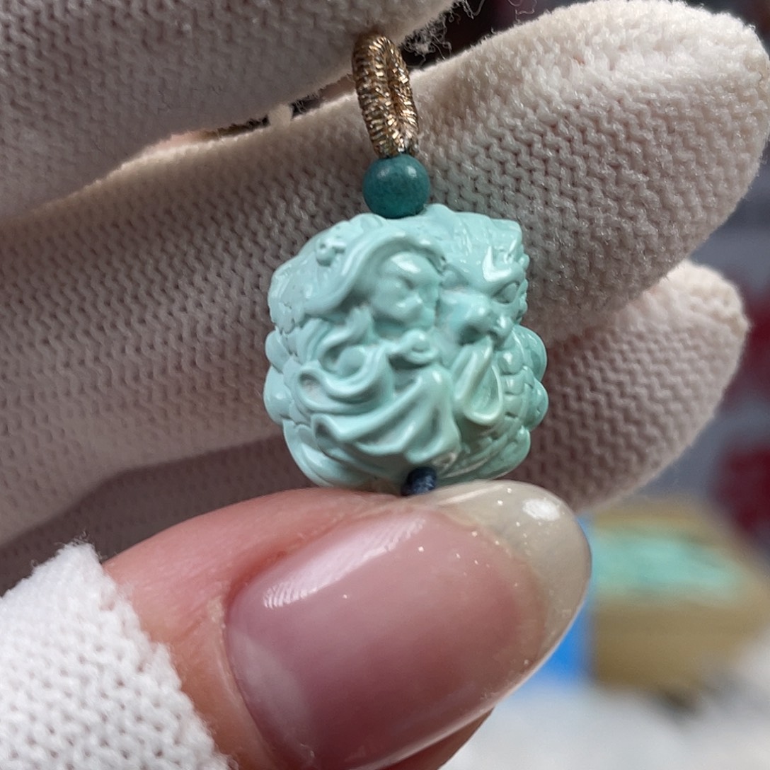 绿松石未镶嵌挂件