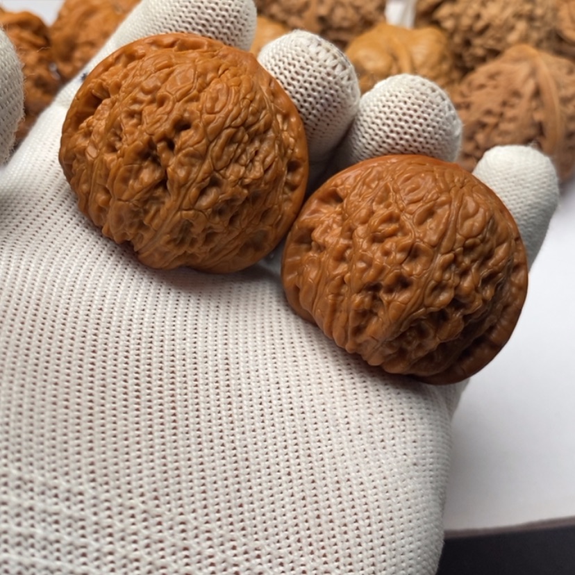 【闪购商品】文玩核桃把件19泥鳅背