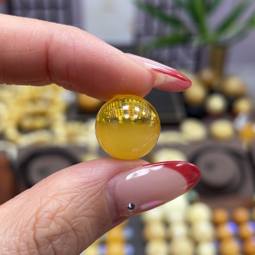 琥珀裸石未镶嵌13.8mm微瑕