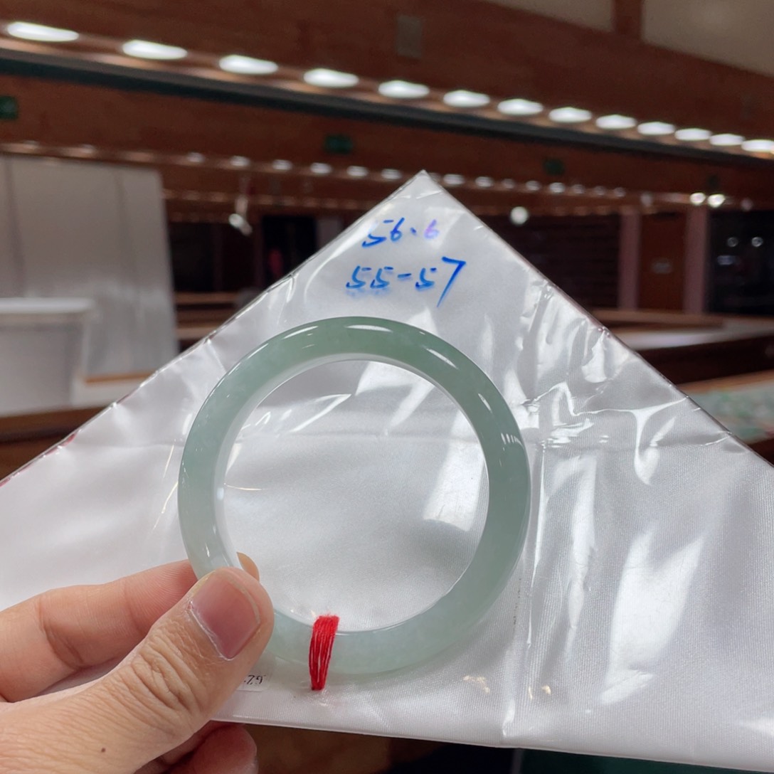 翡翠手镯未镶嵌1*莲买断