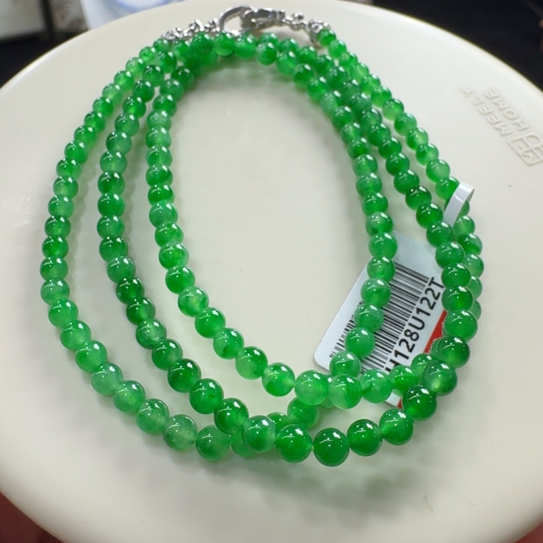 翡翠未镶嵌项链高种高色！高冰阳绿飘浓阳绿花！
