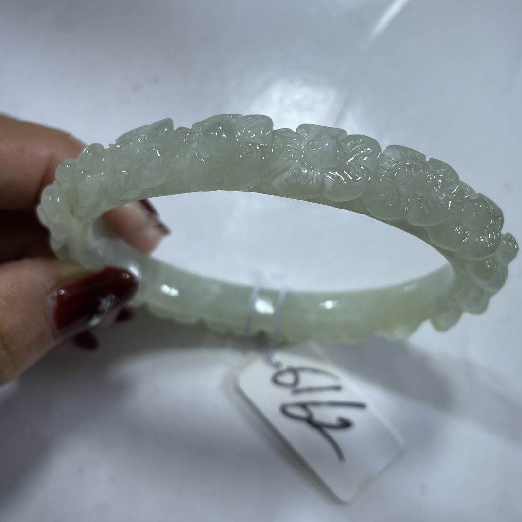 岫玉糯冰料梅花手镯61.62口径31号