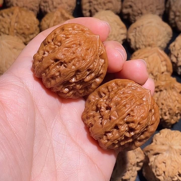 买***主文玩核桃吊坠凹底