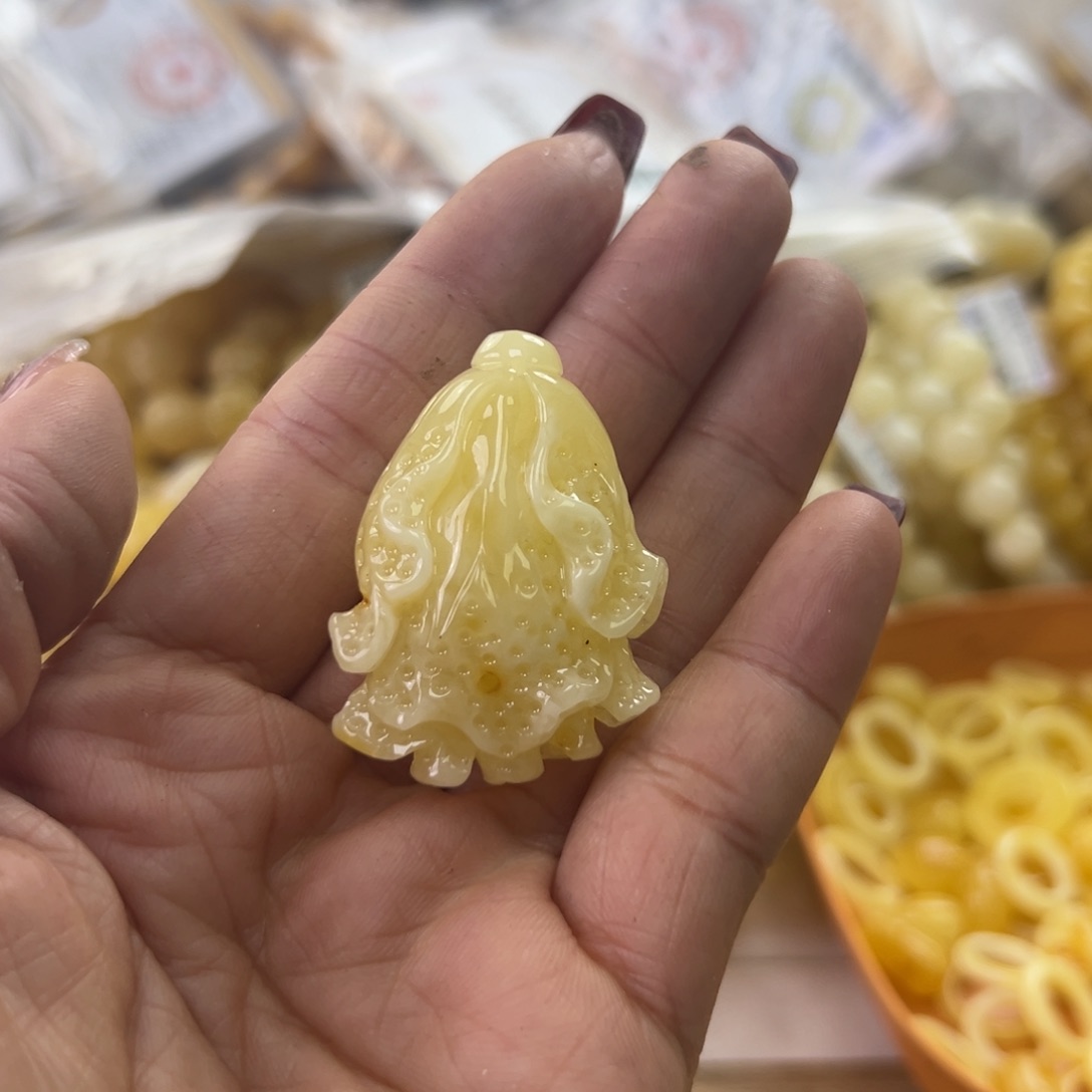 琥珀珠宝奇石未镶嵌