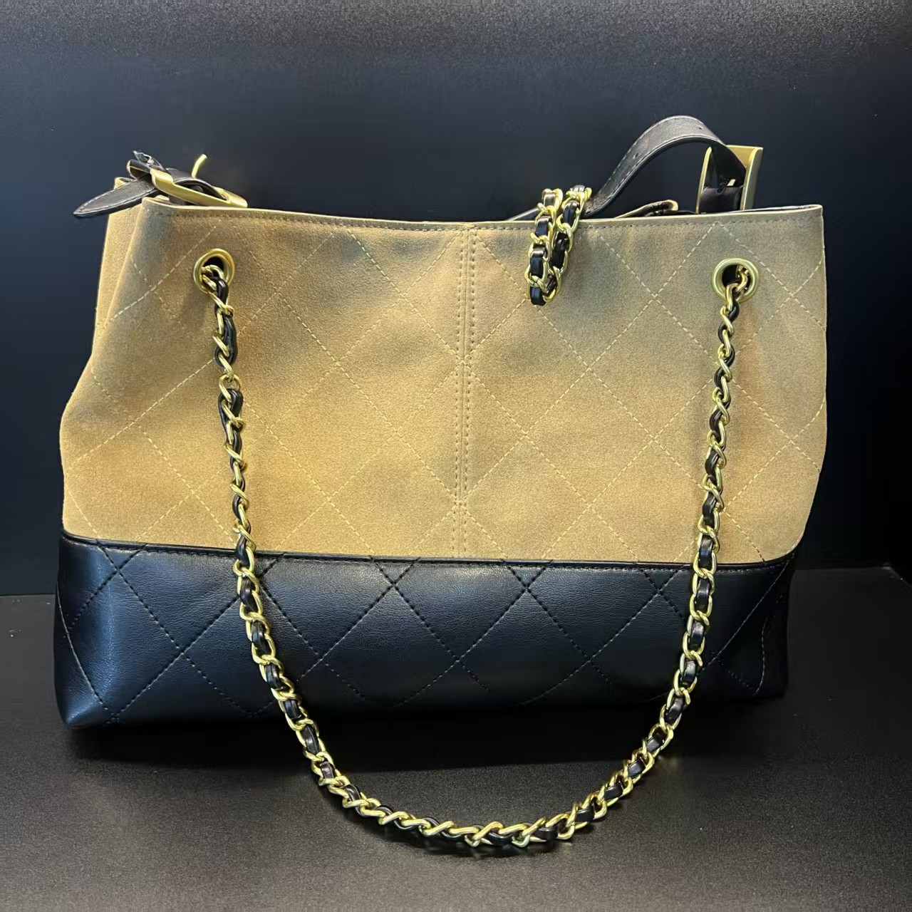 C05  【臭】时尚女士单肩斜跨斜挎包复古包 