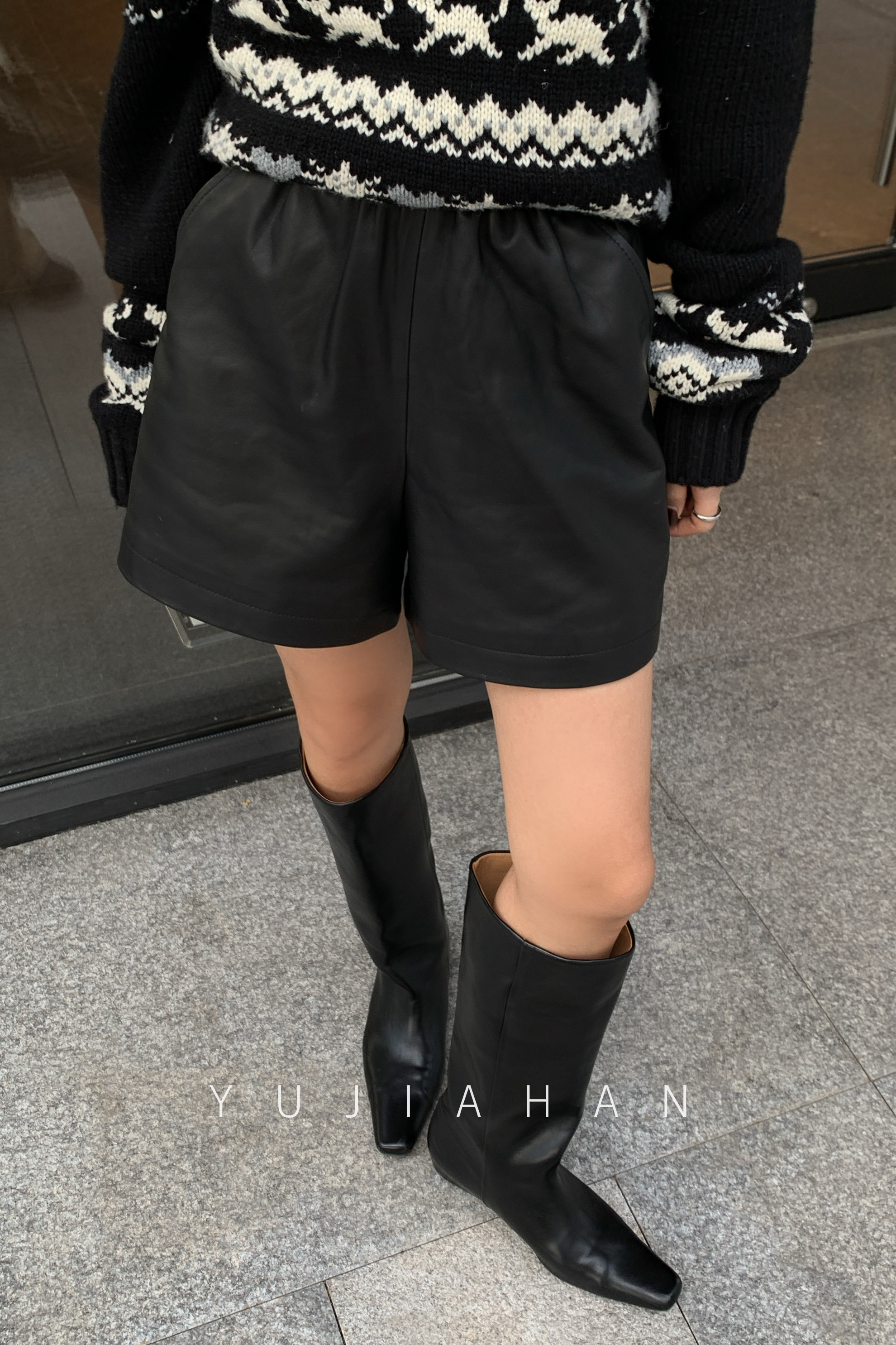 YUJIAHAN「软褶墨皮」短皮裤柔软蛋白皮简约黑色阔腿休闲短裤女