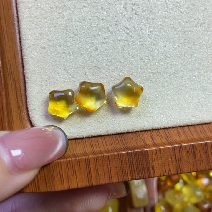 琥珀未镶嵌珠宝奇石星星