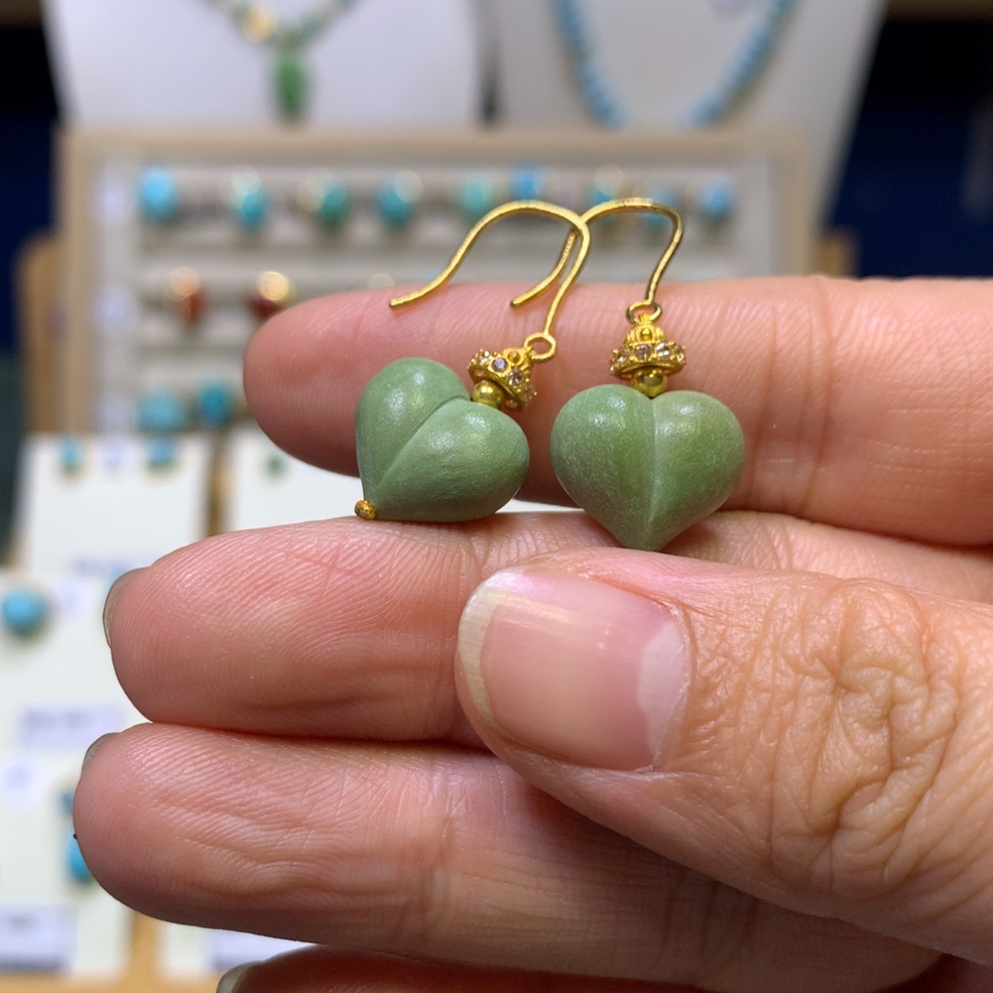 绿松石18K金镶嵌耳饰