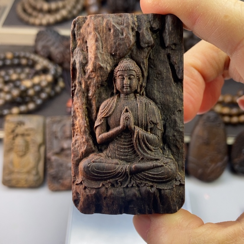 【闪购商品】沉香木吊坠@*。越南白棋