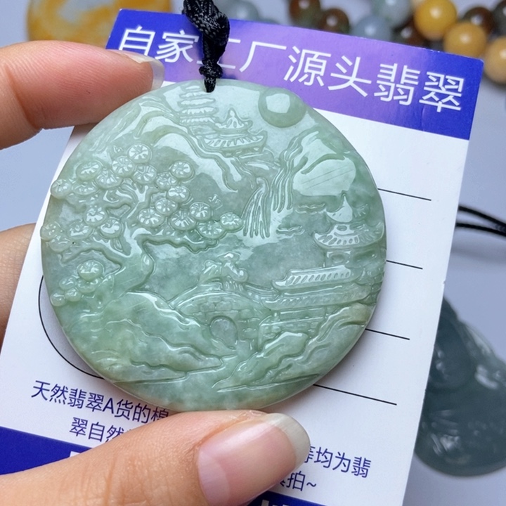 翡翠颈饰未镶嵌翡翠